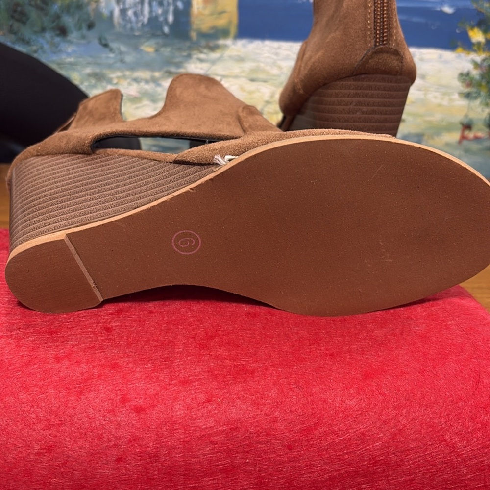 Brown Wedge faux suede Ankle Boots - Picture 2 of 3